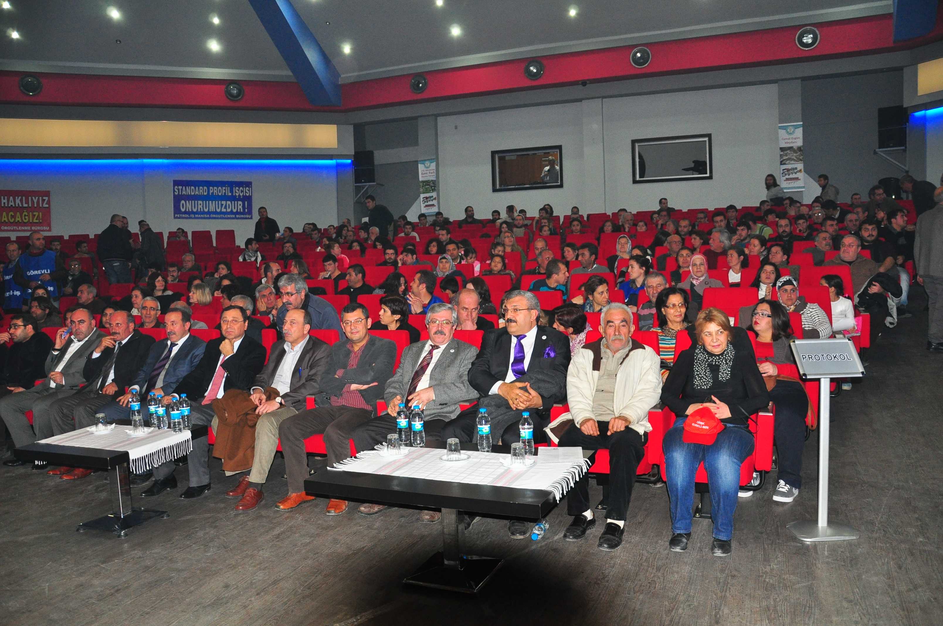 aliaga subemizden manisa standard profil iscileri icin dayanisma gecesi petrol is sendikasi